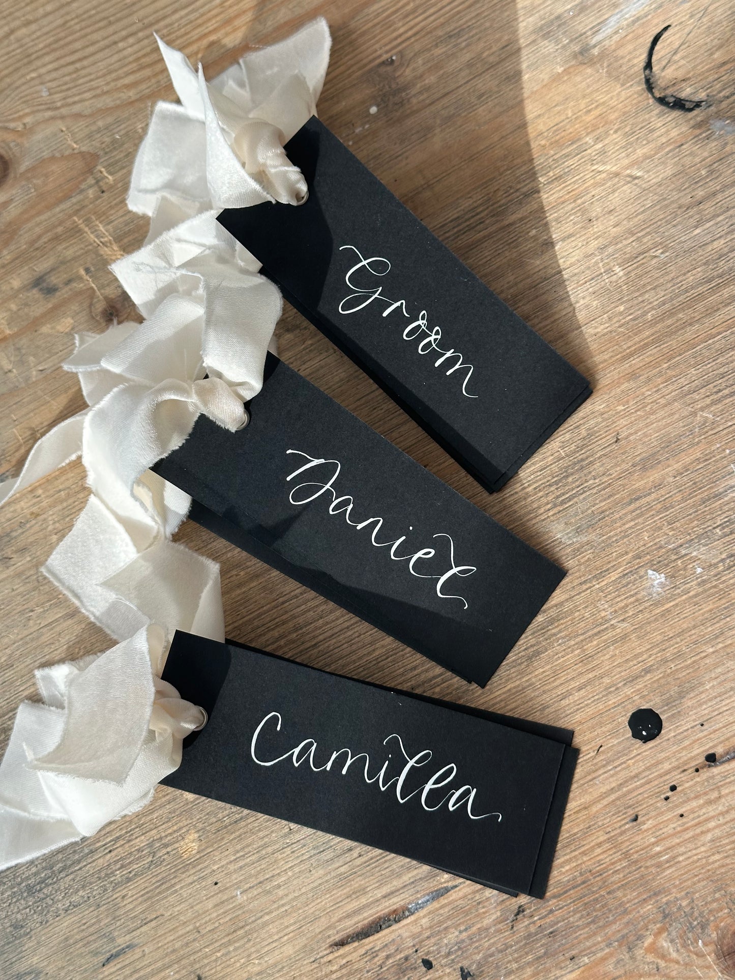 BLACK + CHAMPAGNE Place Card with Chiffon Ribbon | Calligraphy Wedding Place Name Card | Gold or Silver Eyelet