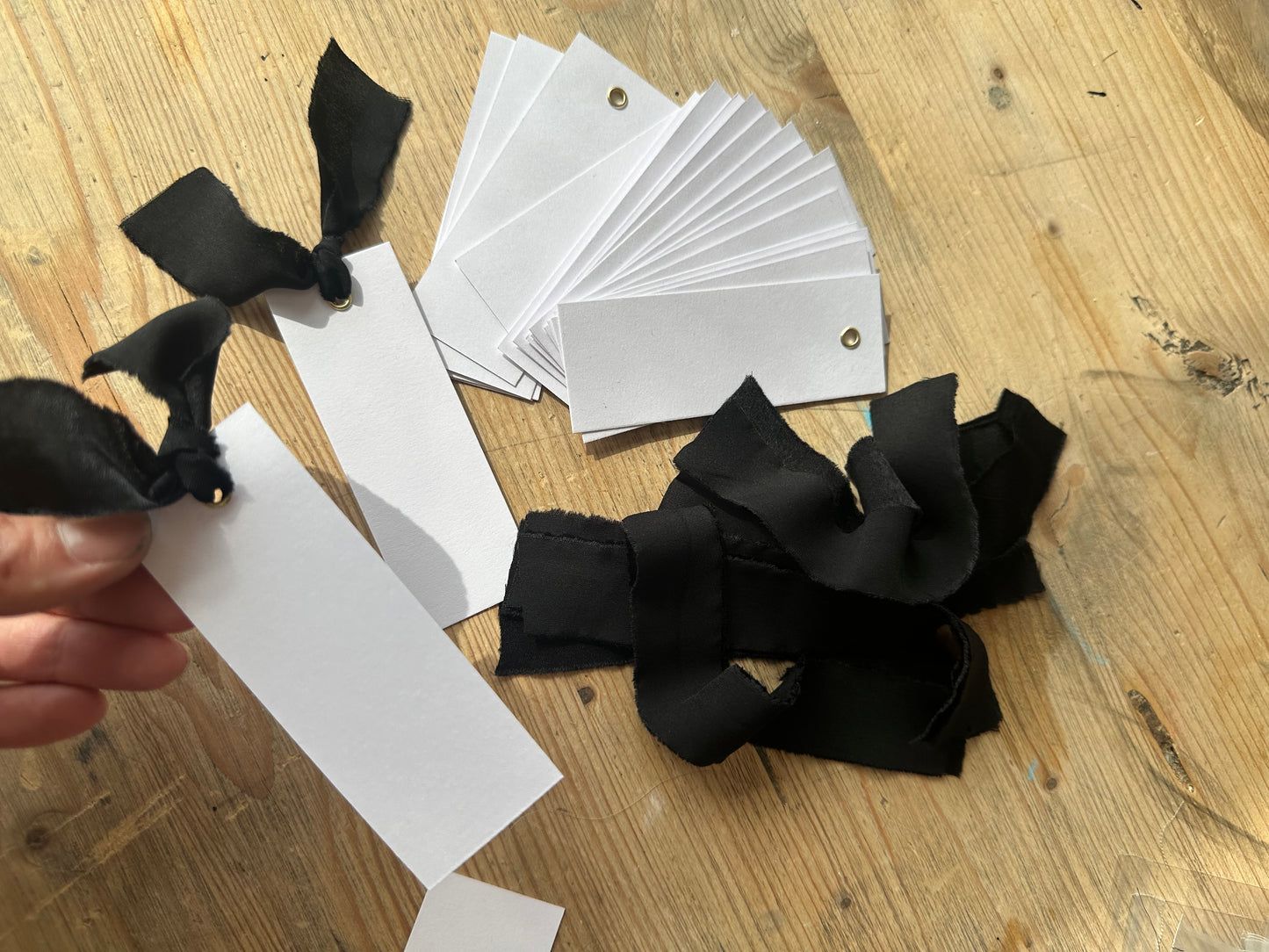 25 BLANK Black Ribbon Place Card with Eyelet | DIY Wedding Dinner Party Place Card, Write Your Own Place Setting | Monochrome Black Tie Wedding