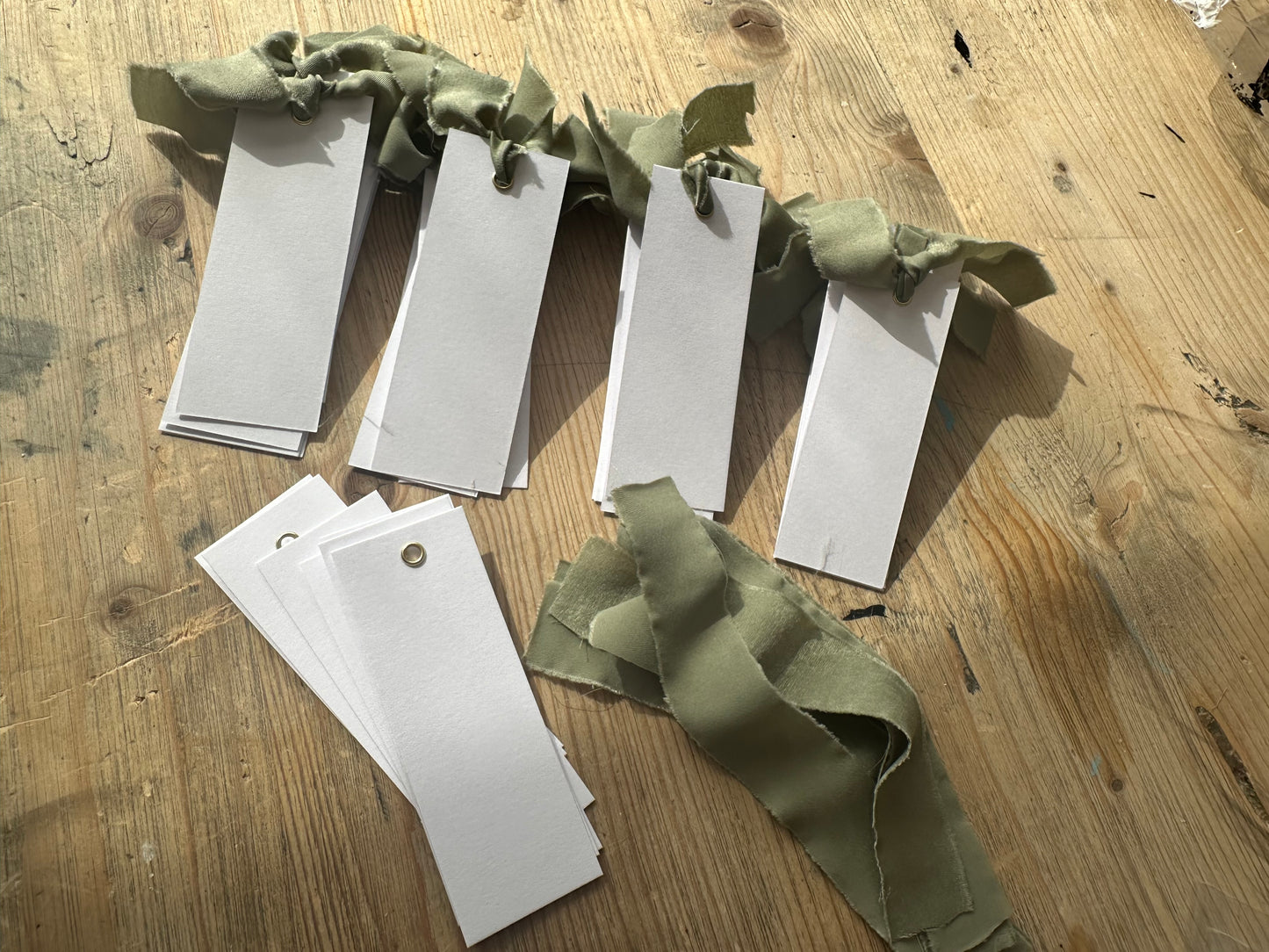 25 BLANK Eucalyptus Ribbon Place Card with Eyelet | DIY Wedding Dinner Party Place Card, Write Your Own Place Setting | Green Sage Wedding Baby Shower