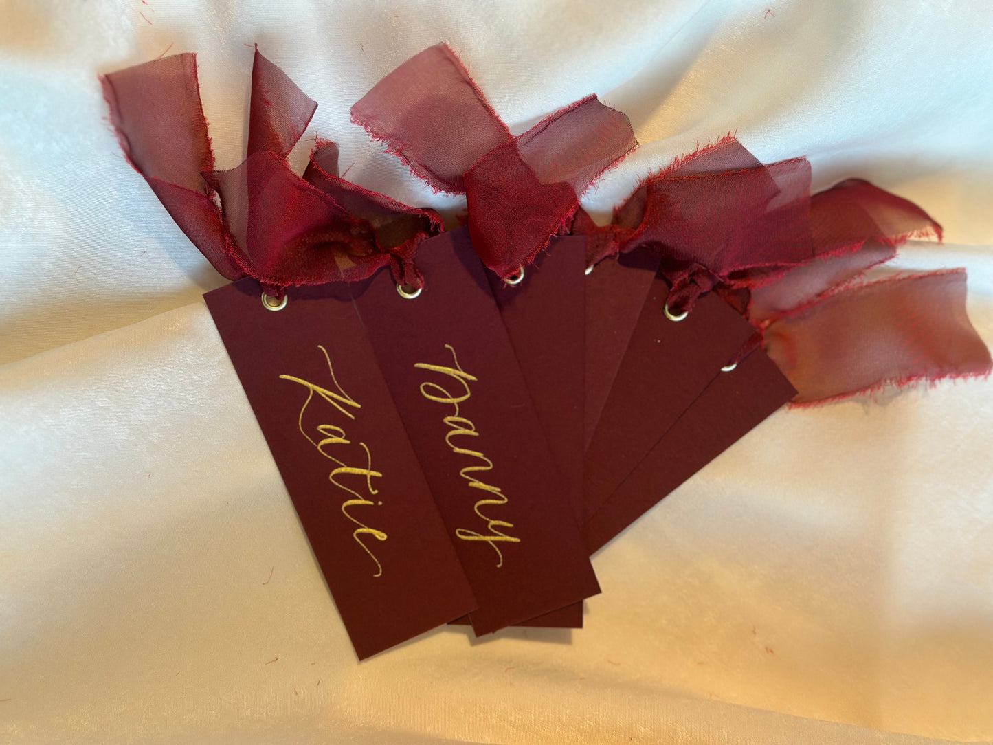 BURGUNDY Place Card Wine Organza | Calligraphy Wedding Place Name Card | Gold or Silver Eyelet (Copy)