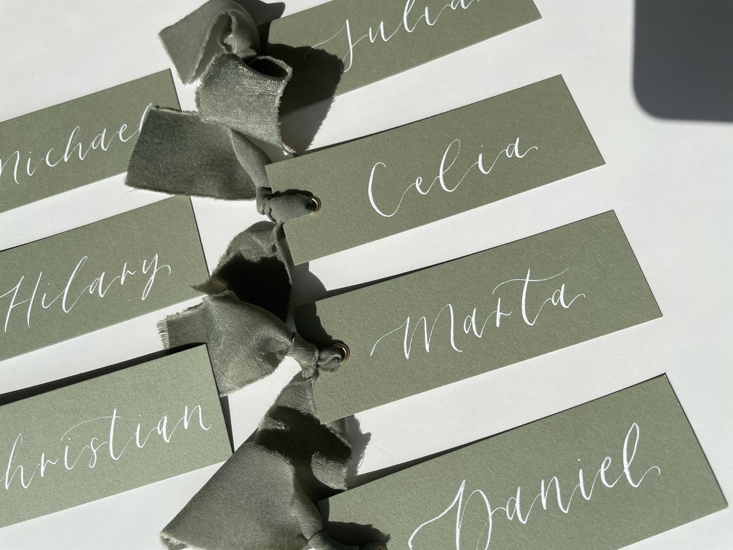 Green Place Card, Sage Place Card, Eucalyptus Place Card, Calligraphy Place Card, Calligraphy Place Name