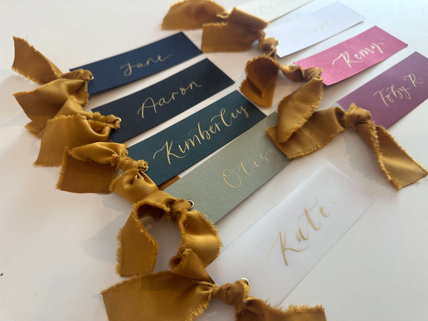Pack of 5 Personalised Gold Calligraphy Ribbon Place Cards | Christmas & New Year Table Name Cards