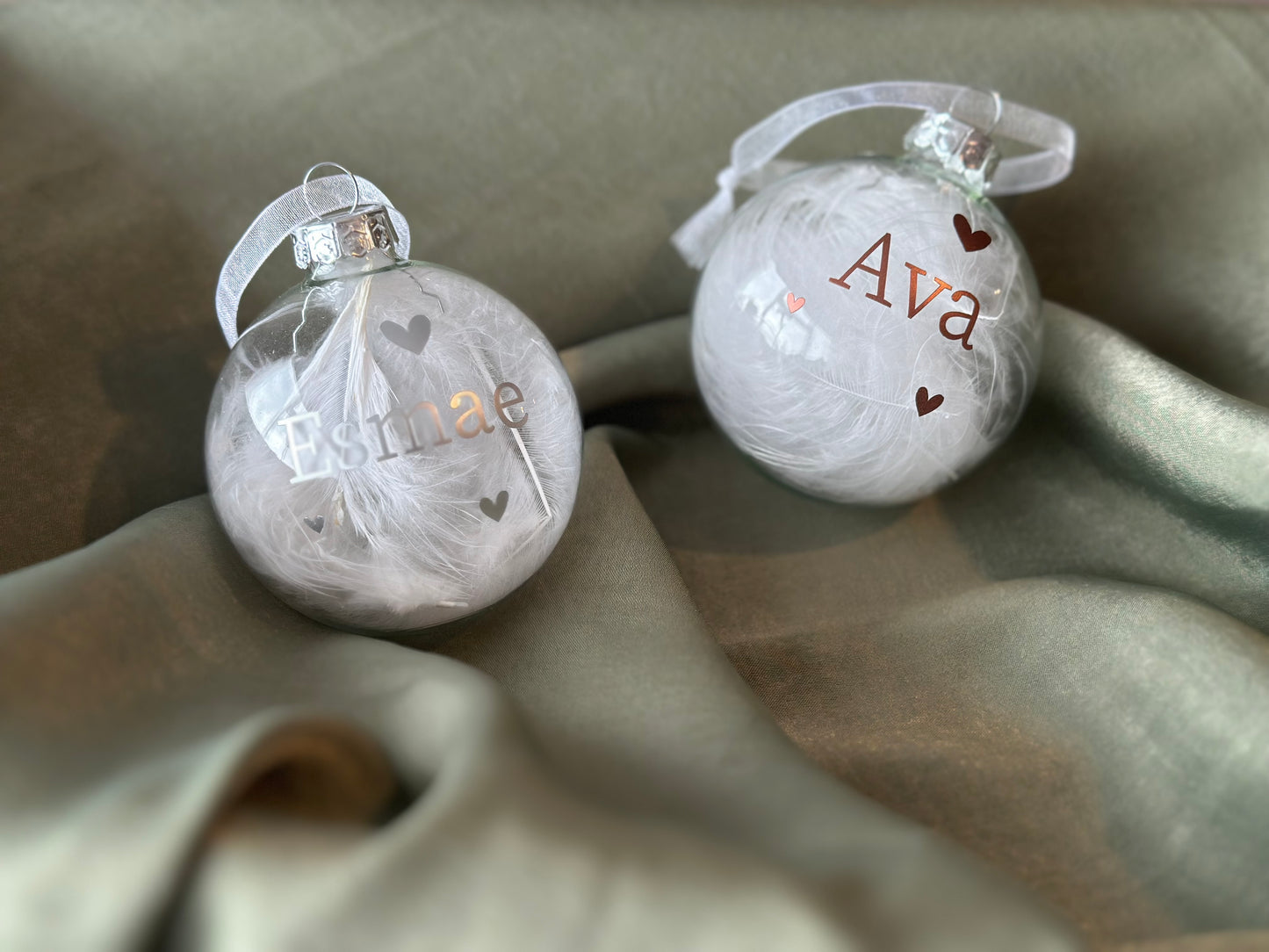 Personalised Name Heart Christmas Ornament: White Feather Glass Bauble [New Baby First Christmas Keepsake Star Heart Tree Decoration]