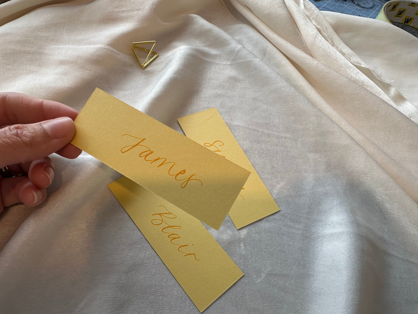 LEMON Calligraphy Place Name Card | Calligraphy Wedding Place Name Card | Gold or Silver Eyelet