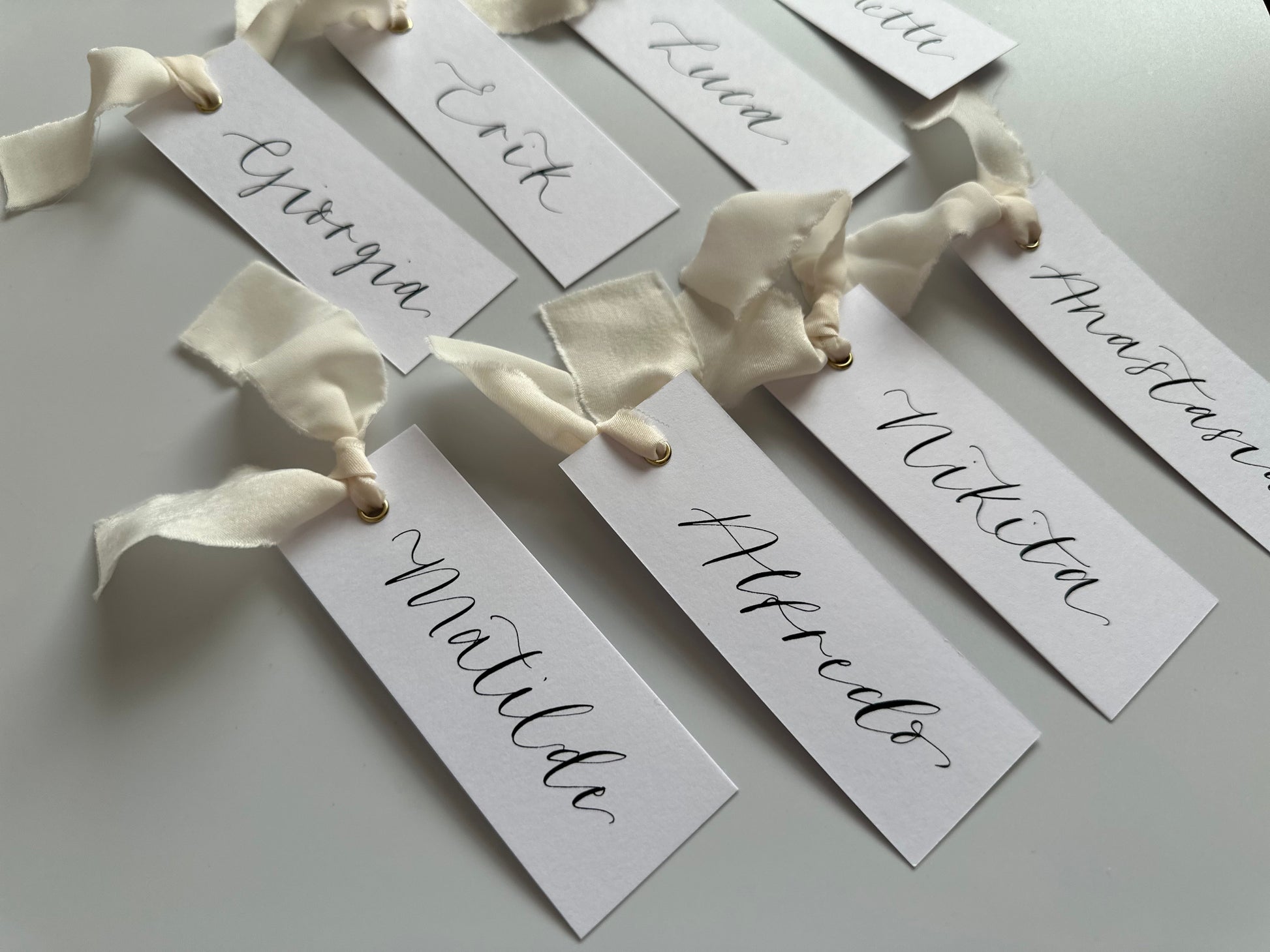 White Place Card, Ivory Place Card, Calligraphy Place Card, Wedding Place Card, Wedding Place nameWhite Place Card, Ivory Place Card, Calligraphy Place Card, Wedding Place Card, Wedding Place name