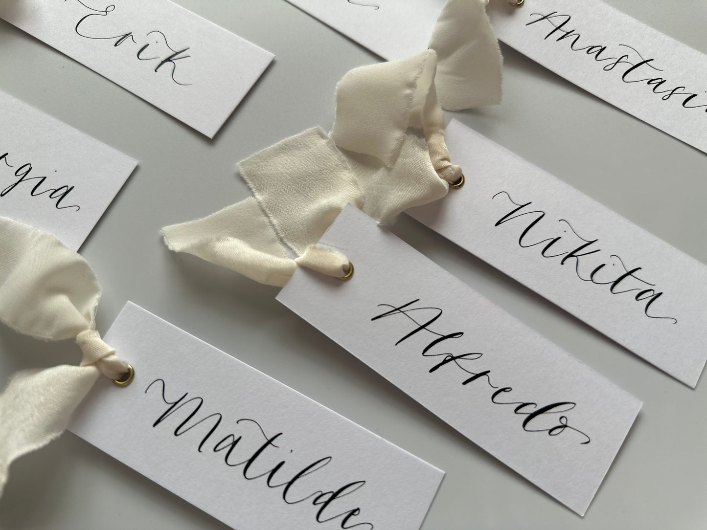 White Place Card, Ivory Place Card, Calligraphy Place Card, Wedding Place Card, Wedding Place name