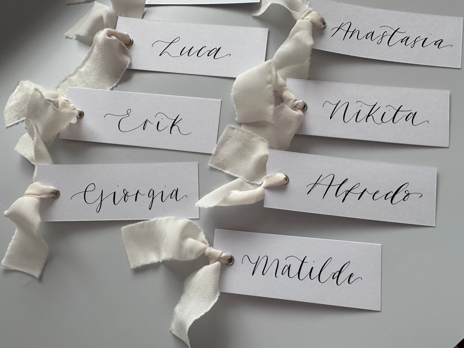 White Place Card, Ivory Place Card, Calligraphy Place Card, Wedding Place Card, Wedding Place name
