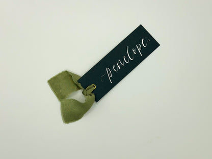 FOREST GREEN Christmas Festive Green Place Card  | Personalised Calligraphy Christmas Day Table Place Name Card |  New Years Eve Dinner Party Place Setting