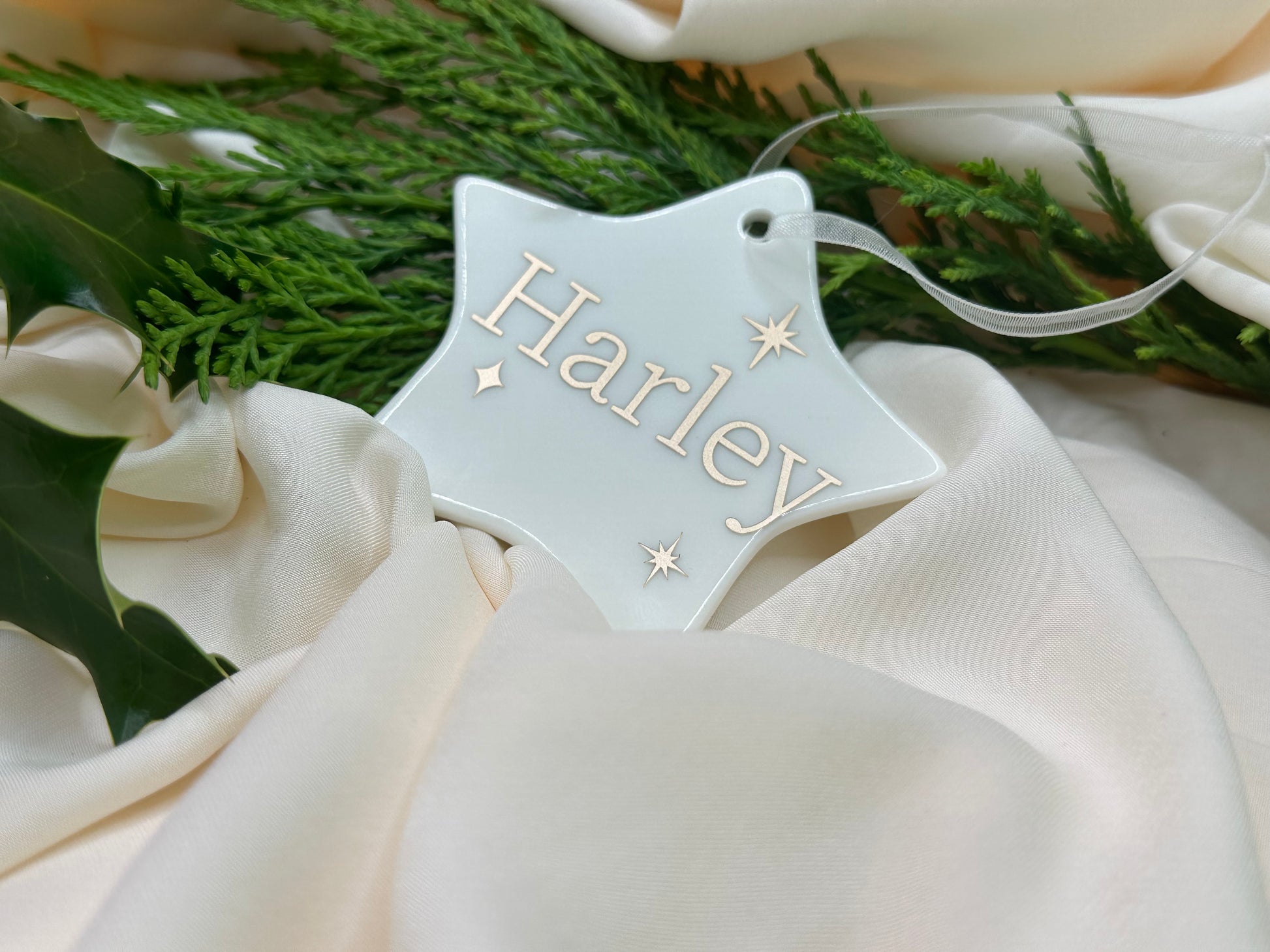 Personalised Name Christmas Star, Christmas Bauble Gift Ceramic Star Decoration, Gold, Silver, Rose Gold, Metallic, engagement gift, wedding gift, secret Santa gift, husband gift, wife gift, mum gift, fiancé gift, new baby, first Christmas, baby's first Christmas