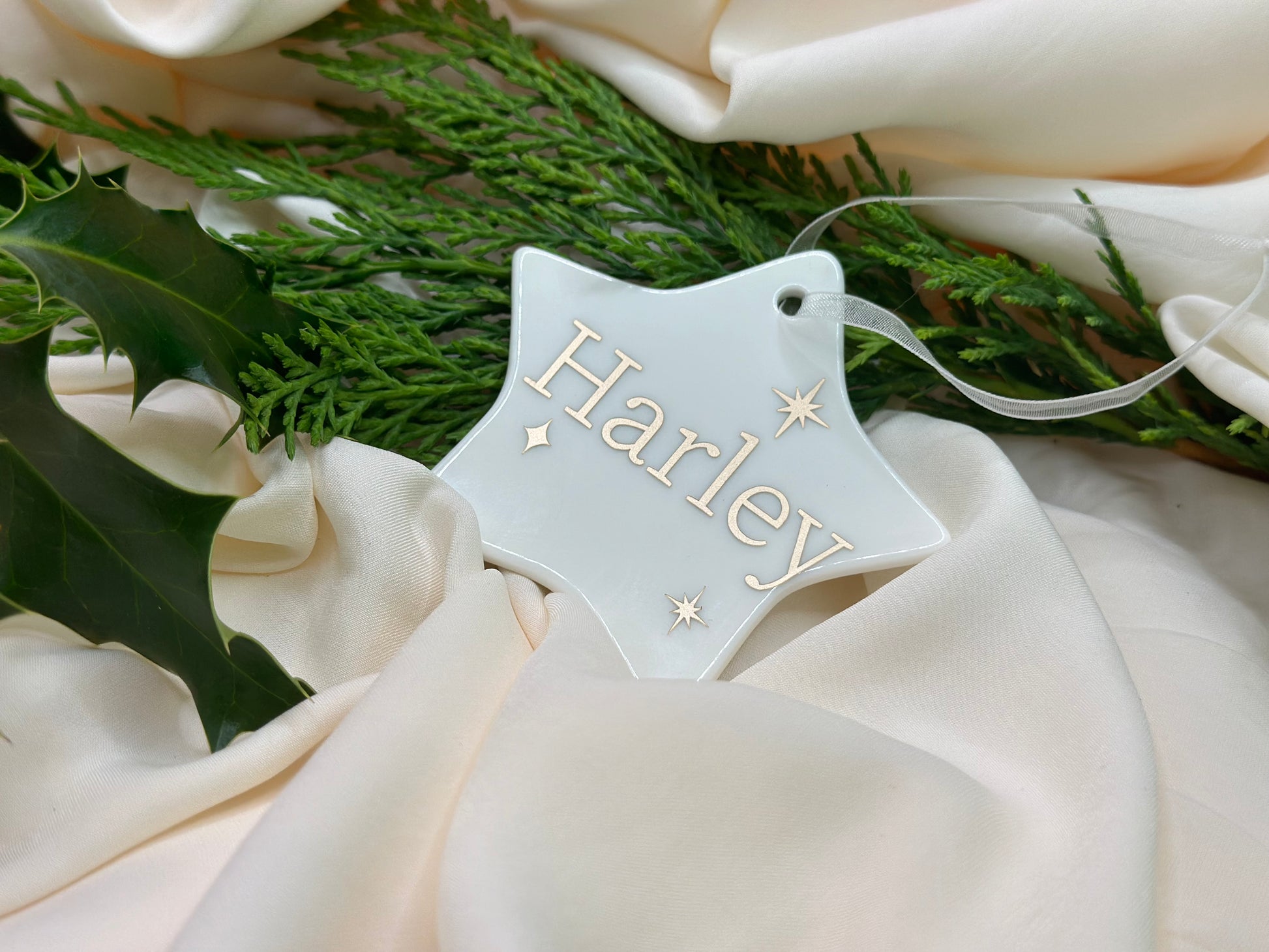 Personalised Name Christmas Star, Christmas Bauble Gift Ceramic Star Decoration, Gold, Silver, Rose Gold, Metallic, engagement gift, wedding gift, secret Santa gift, husband gift, wife gift, mum gift, fiancé gift, new baby, first Christmas, baby's first Christmas