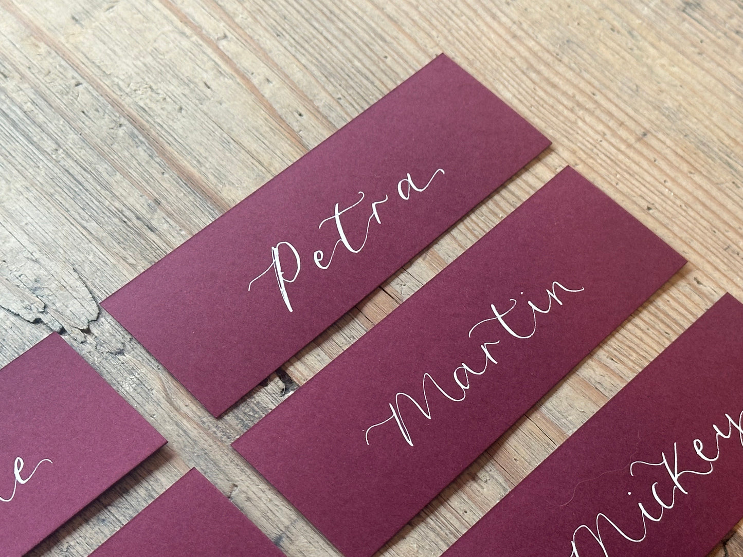 BURGUNDY Calligraphy Place Name Card | Calligraphy Wedding Place Name Card | Flat Place Card