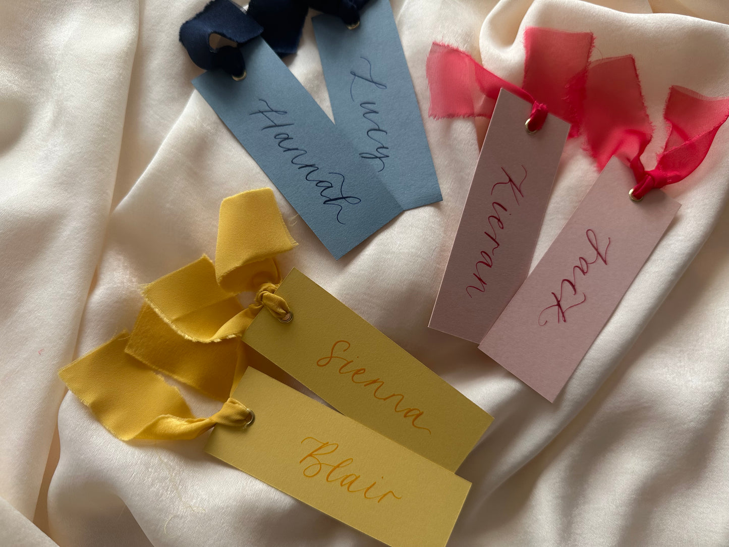 Personalised Baby Shower Place Cards | Mix & Match Calligraphy Place Names with Ribbon