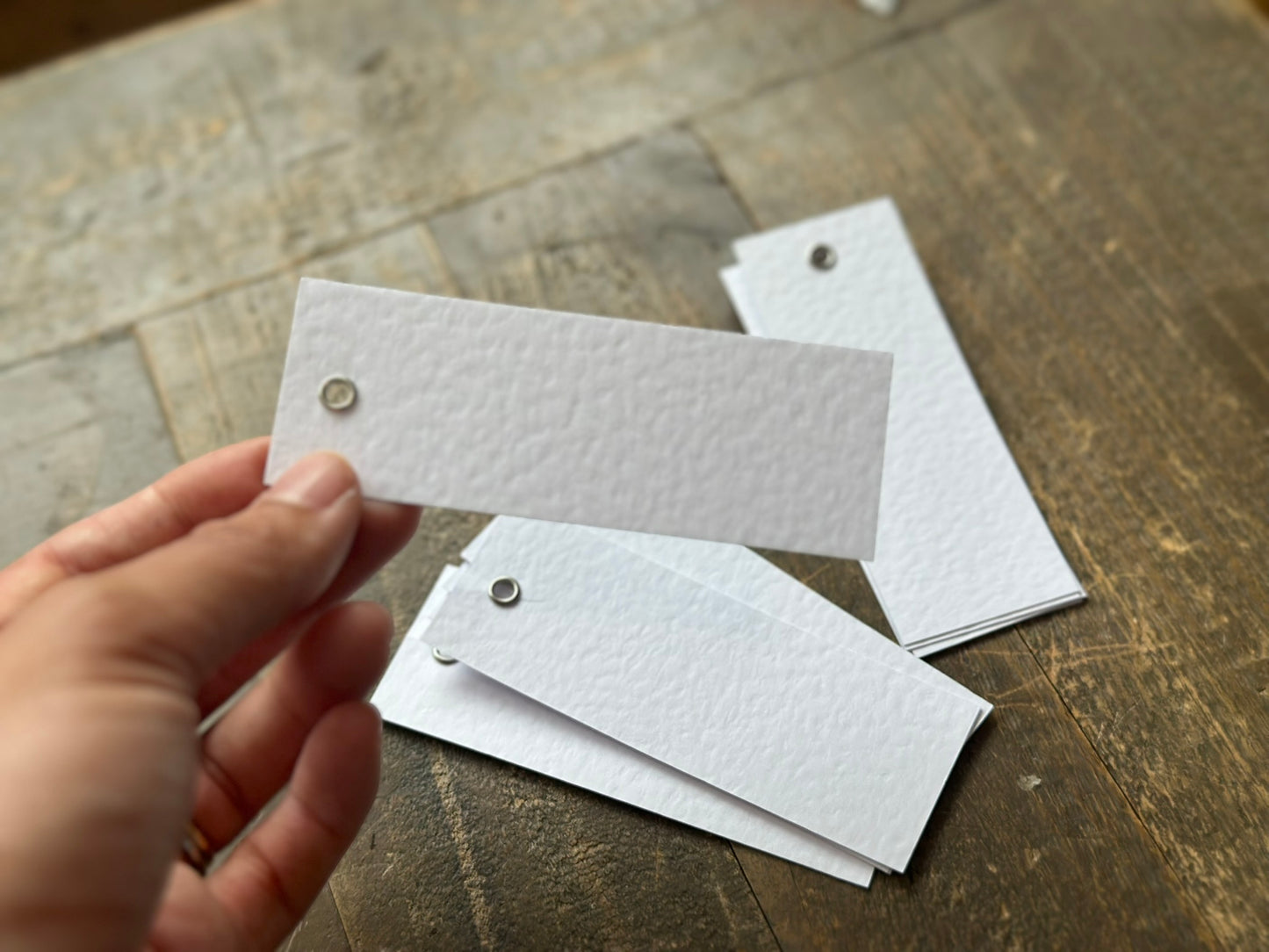 25 BLANK HAMMERED WHITE Place Card with or without Eyelet | DIY Wedding Dinner Party Place Card, Write Your Own Place Setting | DIY Add Own Ribbon Calligraphy Wedding Place Name Card