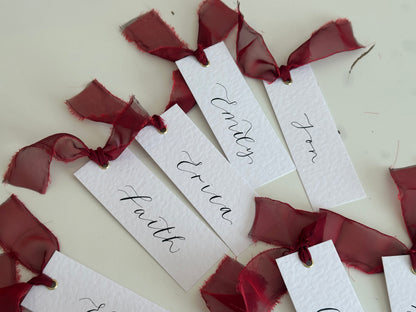 HAMMERED White + Wine Burgundy Organza Ribbon Calligraphy Place Name Card | Calligraphy Wedding Place Name Card | Gold or Silver Eyelet Place Card