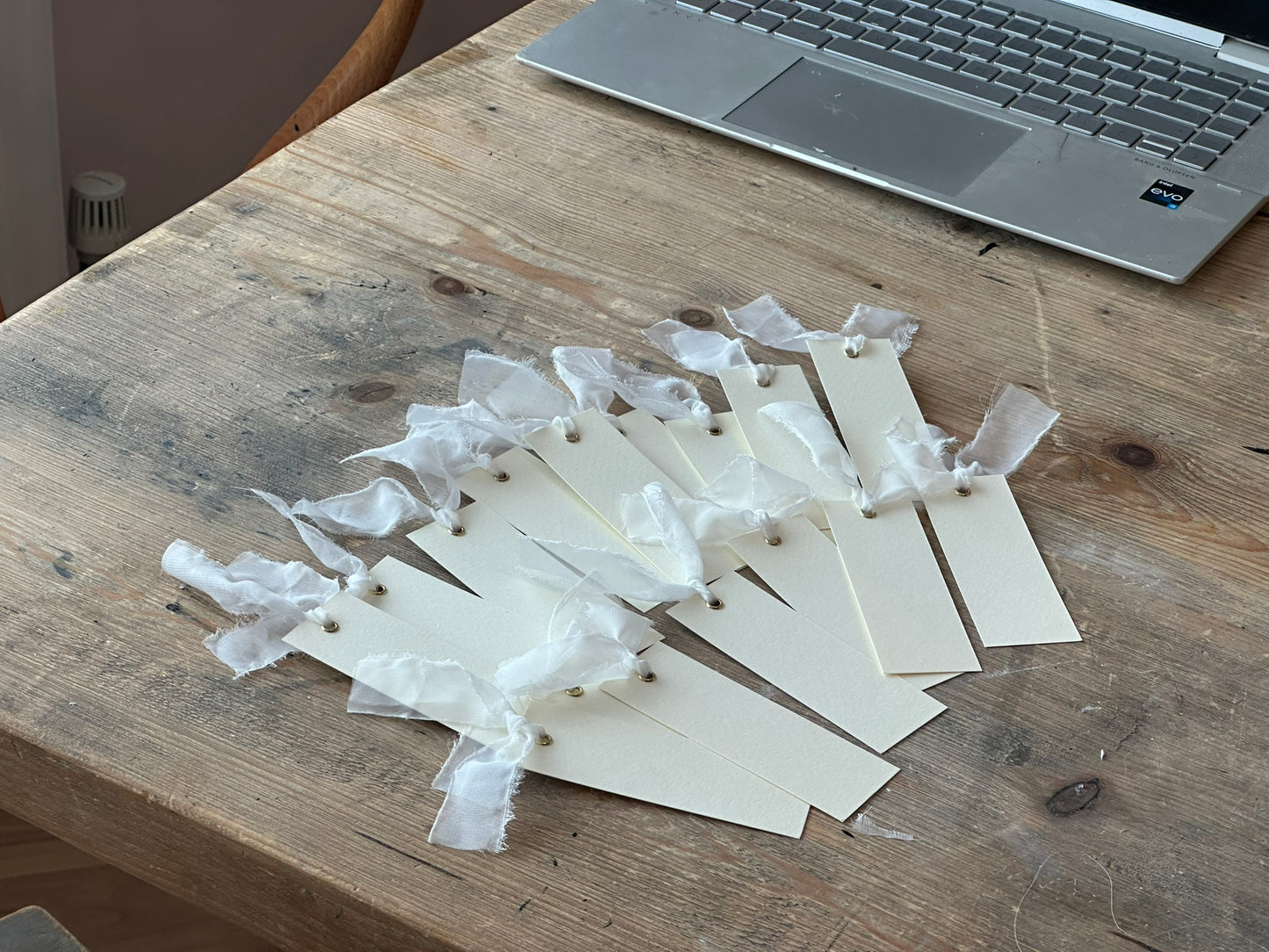 25 BLANK IVORY + WHITE Organza Ribbon Place Card with Eyelet | DIY Wedding Dinner Party Place Card, Write Your Own Place Setting | Green Wedding Baby Shower