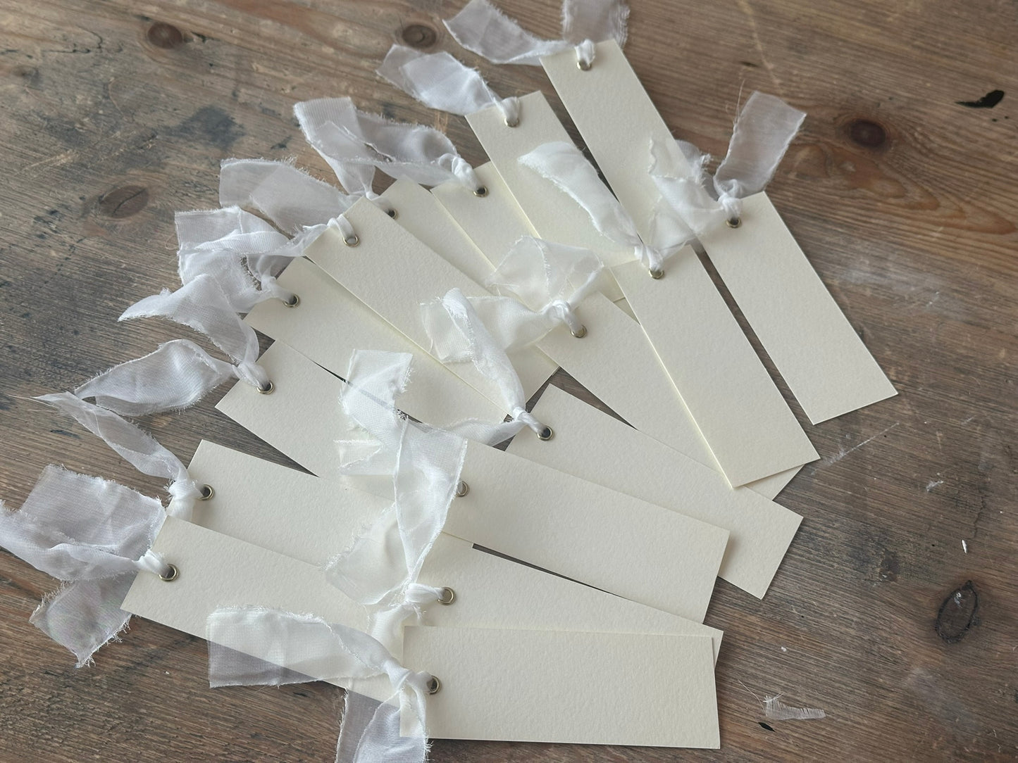 25 BLANK IVORY + WHITE Organza Ribbon Place Card with Eyelet | DIY Wedding Dinner Party Place Card, Write Your Own Place Setting | Green Wedding Baby Shower