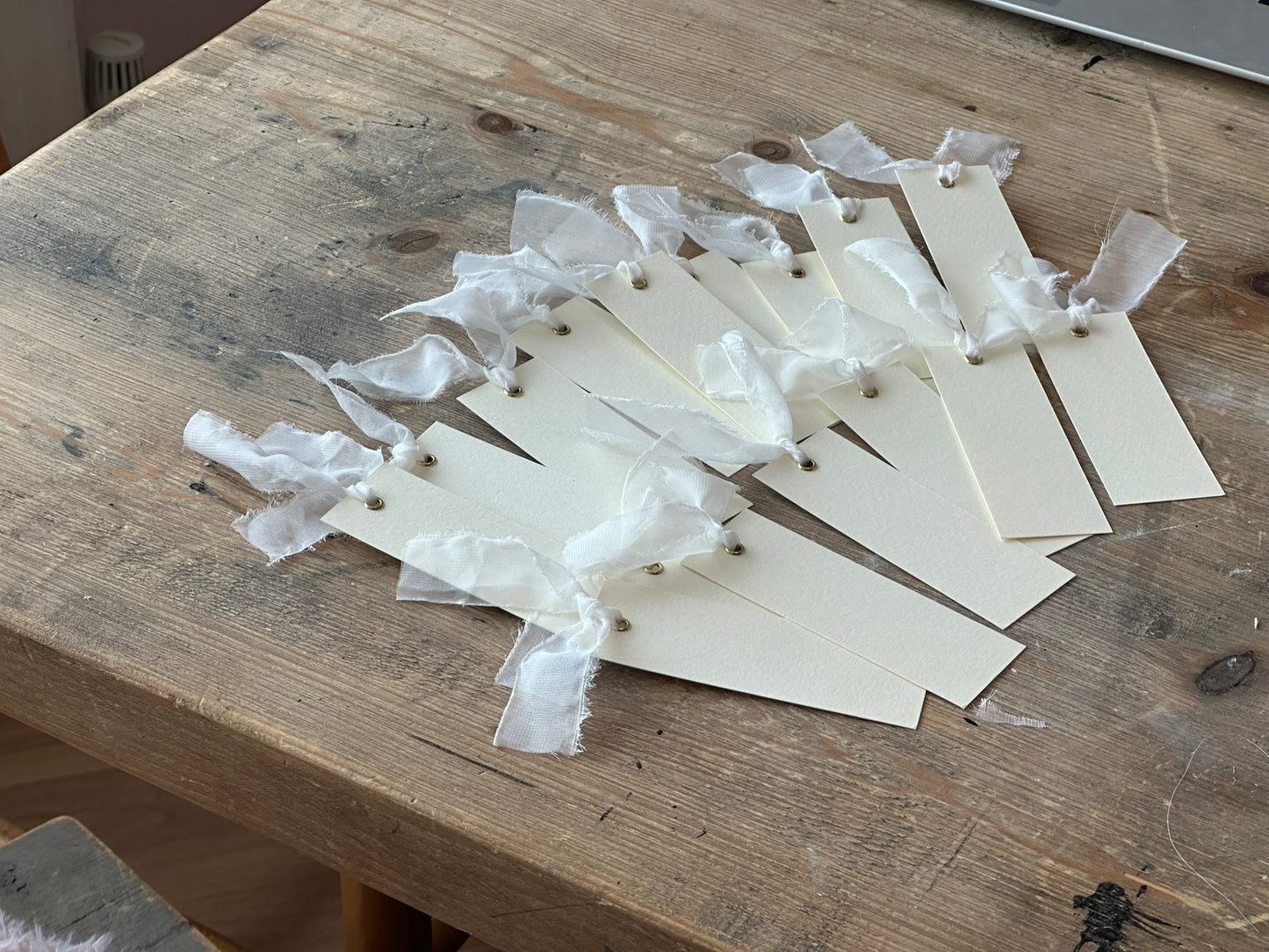 25 BLANK IVORY + WHITE Organza Ribbon Place Card with Eyelet | DIY Wedding Dinner Party Place Card, Write Your Own Place Setting | Green Wedding Baby Shower