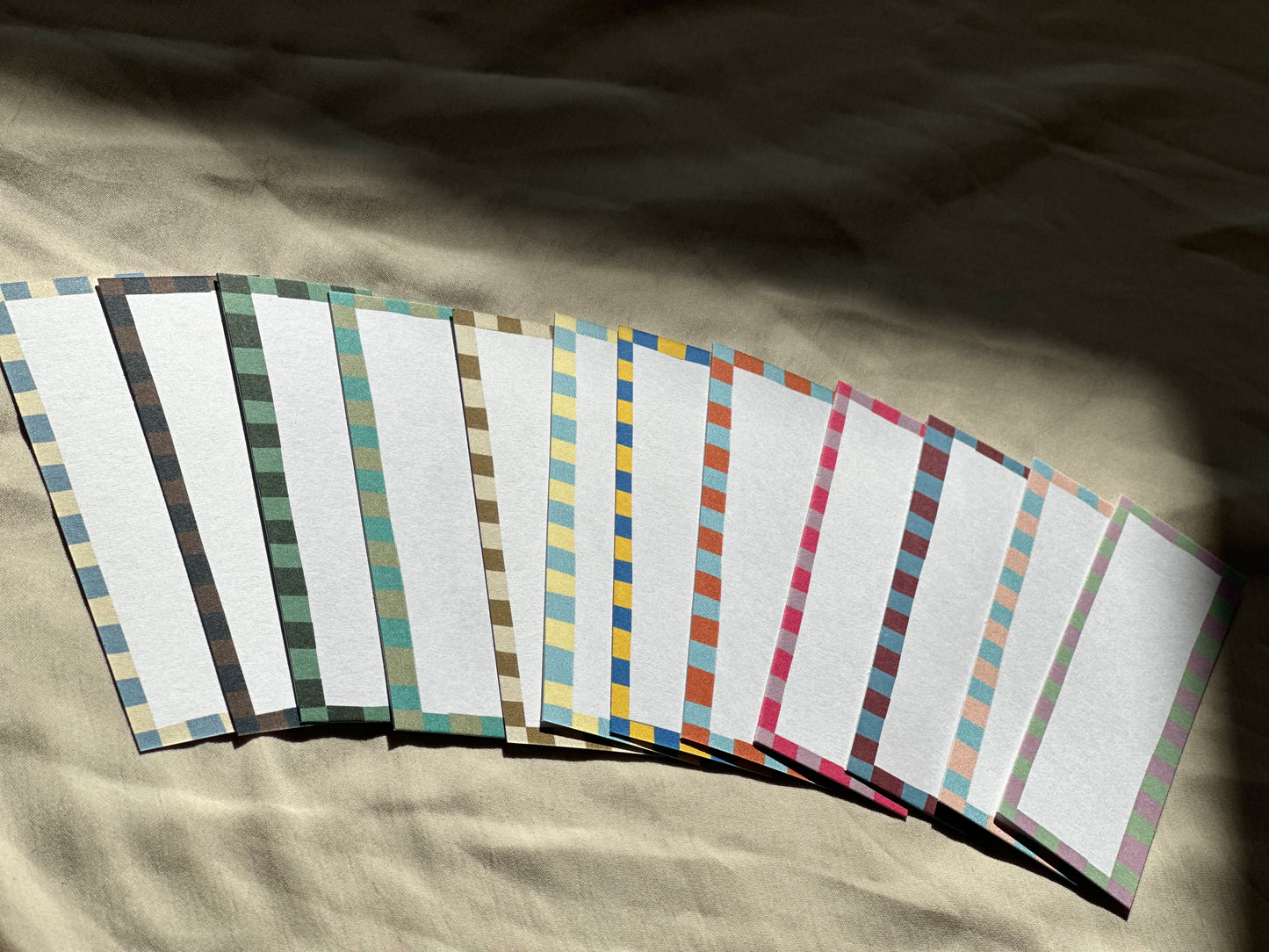 25 BLANK Colourful Contrast Stripe Place Card | DIY Wedding Dinner Party Place Card, Write Your Own Place Setting | DIY Fun Striped Rainbow Maximalist Wedding Place Name Card