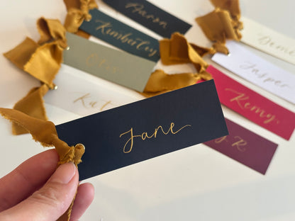 Pack of 5 Personalised Gold Calligraphy Ribbon Place Cards | Christmas & New Year Table Name Cards