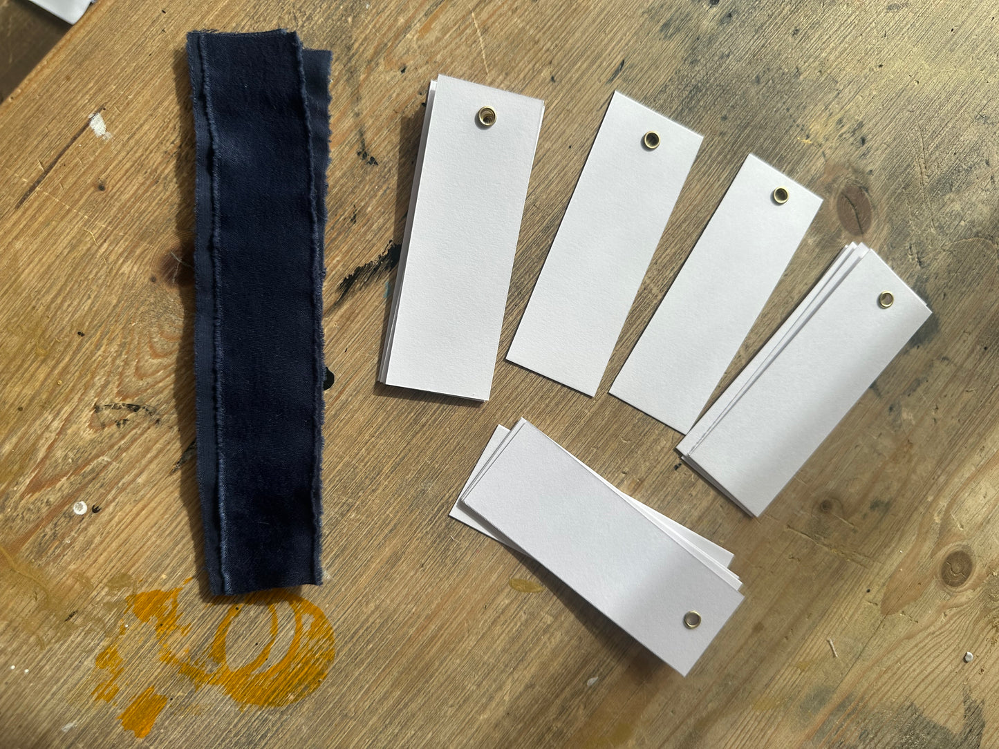 25 BLANK Navy Chiffon Ribbon Place Card with Eyelet | DIY Wedding Dinner Party Place Card, Write Your Own Place Setting