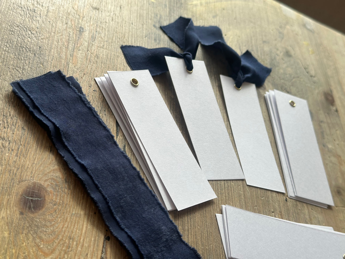 25 BLANK Navy Chiffon Ribbon Place Card with Eyelet | DIY Wedding Dinner Party Place Card, Write Your Own Place Setting