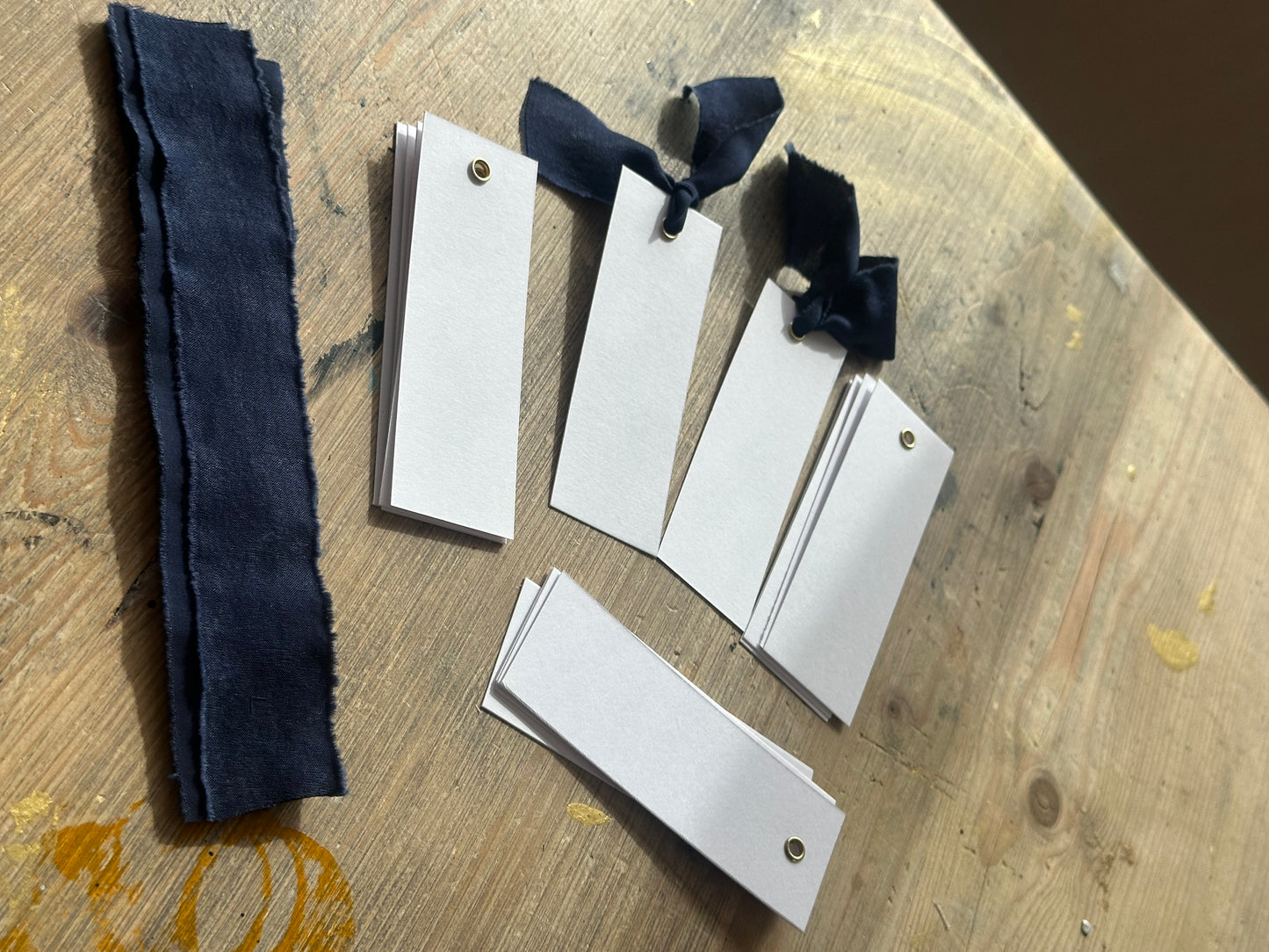 25 BLANK Navy Chiffon Ribbon Place Card with Eyelet | DIY Wedding Dinner Party Place Card, Write Your Own Place Setting