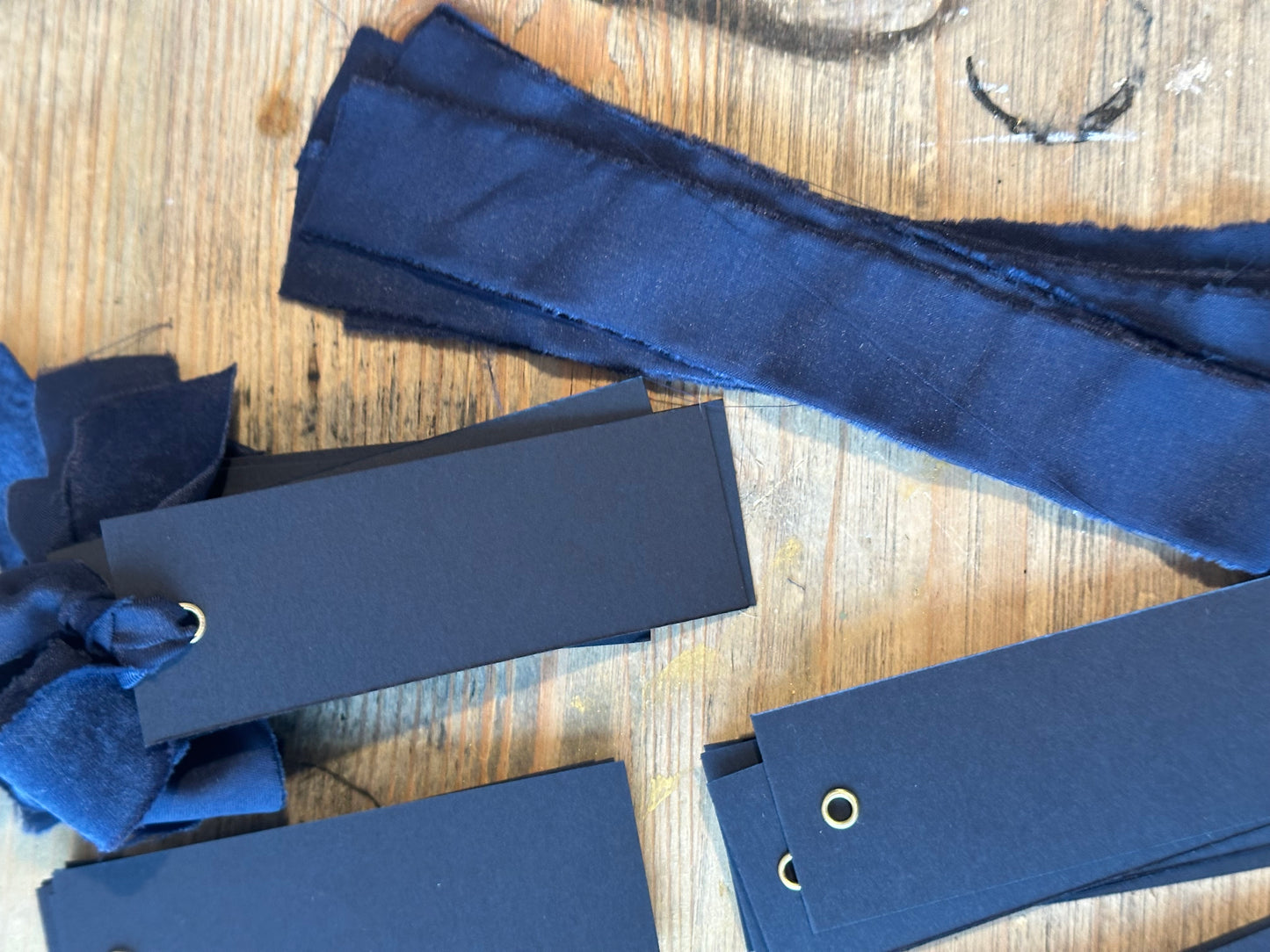 25 BLANK Navy Chiffon Ribbon Place Card with Eyelet | DIY Wedding Dinner Party Place Card, Write Your Own Place Setting | Navy Wedding Blue Boy Baby Shower