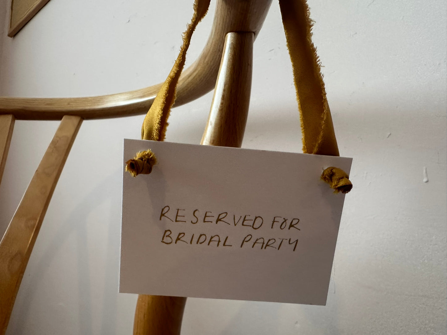 GOLD Chiffon Ribbon Minimal Wedding Reserved Chair Sign | A7 Handwritten Wedding Reserved Sign Card | Gold or Silver Eyelet