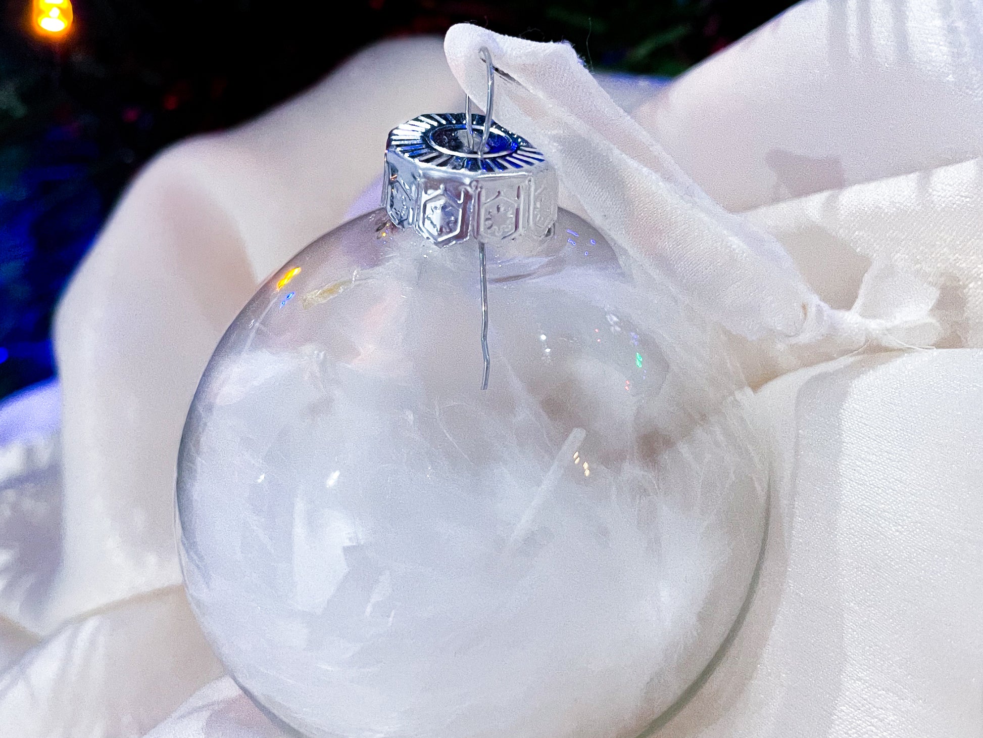 Christmas bauble, glass Christmas bauble, bauble, feather bauble, glass feather bauble, real glass  bauble, traditional bauble, elegant bauble, unique bauble, modern bauble, elegant bauble, classy bauble, named bauble, handmade bauble, memorial bauble, white feather bauble, memory bauble