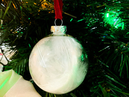 Christmas bauble, glass Christmas bauble, bauble, feather bauble, glass feather bauble, real glass  bauble, traditional bauble, elegant bauble, unique bauble, modern bauble, elegant bauble, classy bauble, named bauble, handmade bauble, memorial bauble, white feather bauble, memory bauble